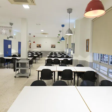 Albergue Inturjoven *
